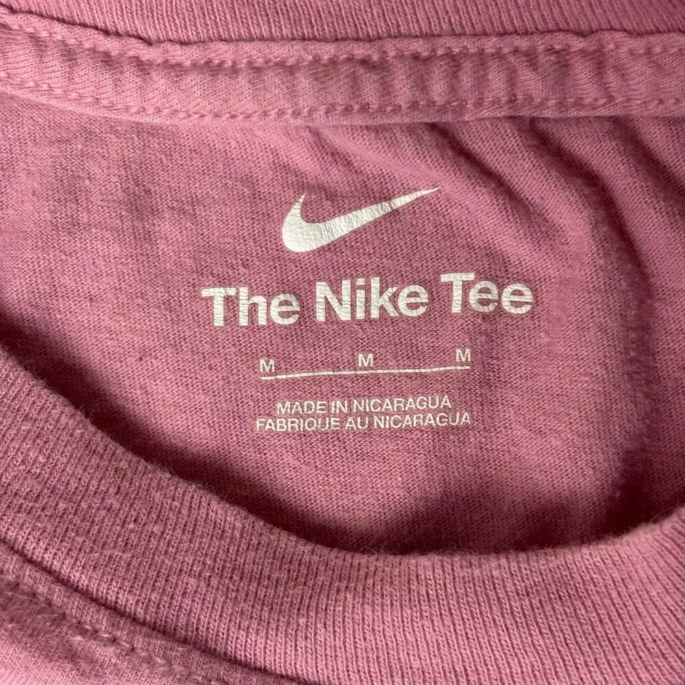Nike YOUTH Sportswear Pink Graphic Logo T-Shirt - Size M